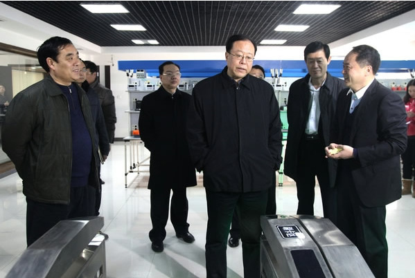 郑州市市长马懿一行来我公司调研(图1) 郑州市市长马懿一行来我公司调研(图1)