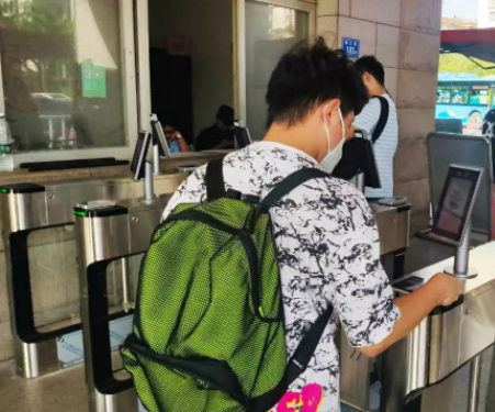 多校区复学联动困难？完美数联混合云助力高校实现智能管控！(图1)