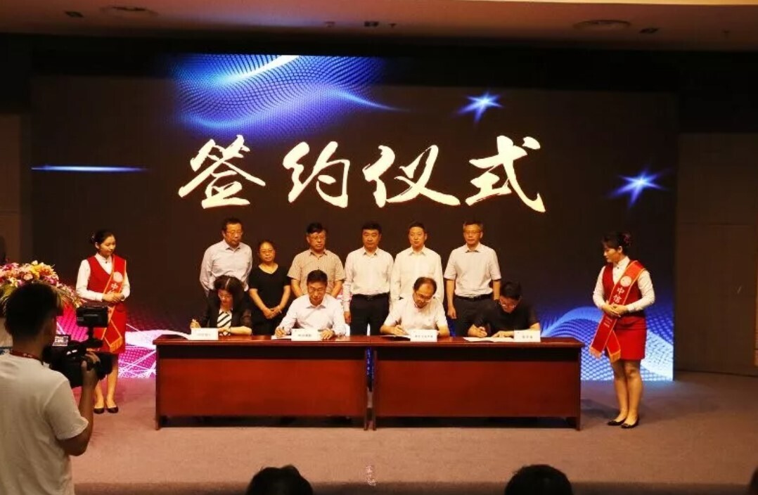 金年会携手江苏银联，全国首例银联移动支付产品走进大学校园(图4)