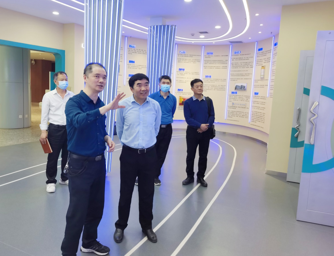 校企协同 共育共创 | 河南财政金融学院副校长王忠勇一行莅临金年会走访交流(图3)